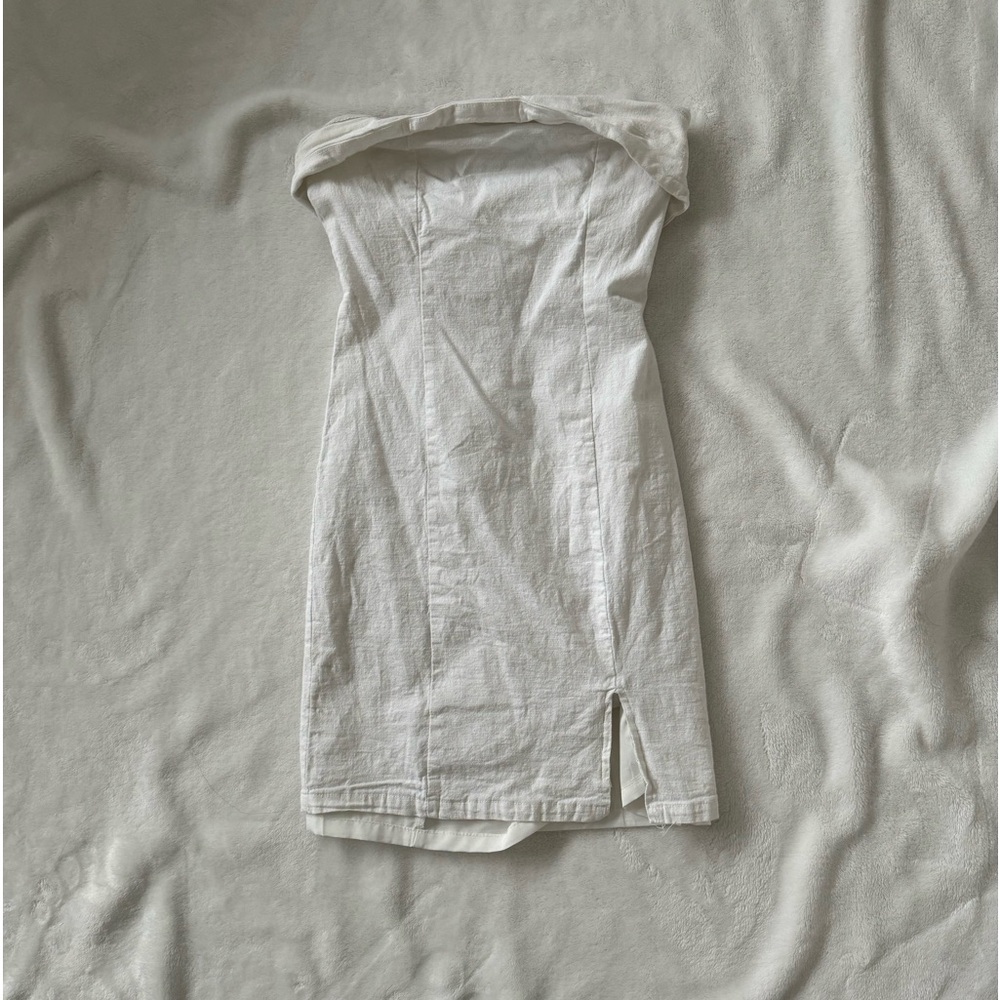 White strapless dress!!